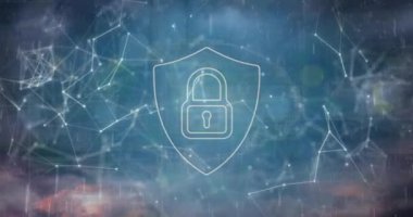 Mavi arkaplandaki bağlantı ağıyla kalkandaki asma kilit animasyonu. Küresel finans, iş, bağlantılar, hesaplama ve veri işleme kavramı dijital olarak oluşturulmuş video.