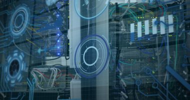 Bilgisayar kabloları üzerinden veri işleme görüntüsü. bilgisayarlar, ağ, veri işleme, teknoloji ve dijital arayüz kavramı dijital olarak oluşturuldu. .