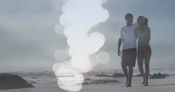 Afbeelding Van Stippen Gelukkig Afrikaans Amerikaans Koppel Dat Het Strand — Stockfoto