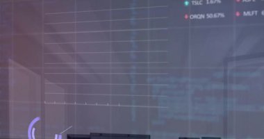 Boş odada finansal veri işleme animasyonu. Küresel iş, finans, bilgisayar ve dijital arayüz kavramı dijital olarak oluşturulmuş video.