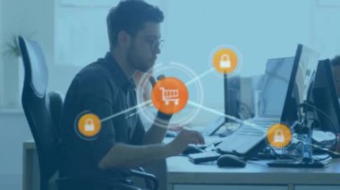 Ofiste çalışan farklı meslekdaşların ikonlarıyla bağlantı ağının animasyonu. Küresel iş ve dijital arayüz kavramı dijital olarak oluşturulmuş video.