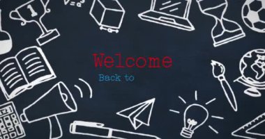 Okul simgeleri üzerinden okula hoş geldin mesajı animasyonu. Küresel eğitim, bilim, bağlantılar, hesaplama ve veri işleme kavramı dijital olarak oluşturulmuş video.