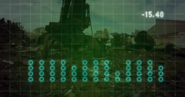 Çöp yığını üzerinden finansal veri işleme animasyonu. Küresel finansman, ekoloji ve dijital arayüz kavramı dijital olarak oluşturulmuş video.