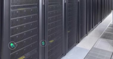 Sunucu odasında ekoloji simgelerinin canlandırılması. Küresel teknoloji, ekoloji, hesaplama ve dijital arayüz kavramı dijital olarak oluşturulmuş video.