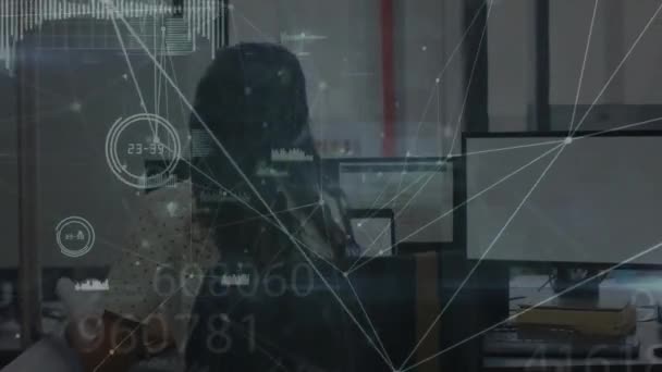 Ofiste Çalışan Kafkas Meslektaşları Üzerinden Veri Işleme Ağı Ile Bağlantıların — Stok video