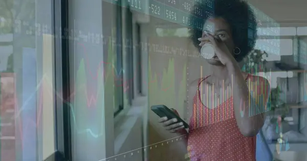 Image Financial Data Processing African American Businesswoman Working Office — Stock Photo, Image