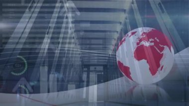 Bilgisayar sunucuları üzerinden finansal veri işleme ve küresel animasyon. Küresel finans, iş, bağlantılar, hesaplama ve veri işleme kavramı dijital olarak oluşturulmuş video.