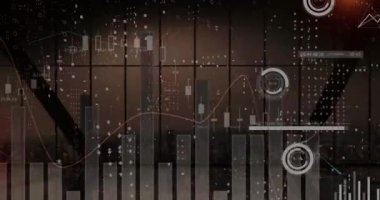 Karanlık arka planda finansal veri işleme animasyonu. Küresel finans, iş, bağlantılar, hesaplama ve veri işleme kavramı dijital olarak oluşturulmuş video.