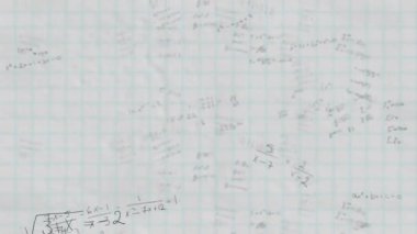 Matematiksel veri işleme animasyonu beyaz kağıt arka plan üzerinde. Küresel bilim, iş, bağlantılar, hesaplama ve veri işleme kavramı dijital olarak oluşturulmuş video.