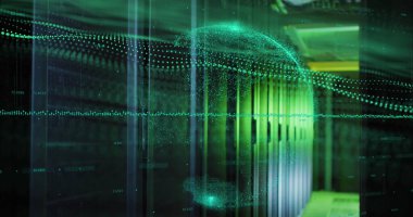 Sunucuların üzerinde yeşil grafikler ve dünya resmi. Küresel ağ, veri işleme, dijital iletişim ve teknoloji konsepti dijital olarak oluşturulmuş görüntü.