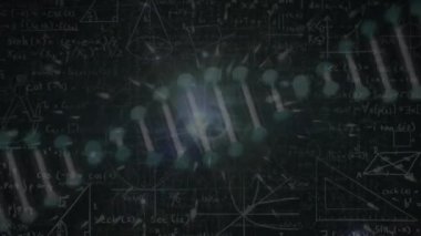 Matematiksel denklemler üzerinde DNA iplikçiklerinin ve ışık noktalarının animasyonu. Küresel iş ve dijital arayüz kavramı dijital olarak oluşturulmuş video.