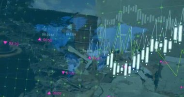 Çöl üzerinde finansal veri işleme animasyonu. Küresel finans, iş, bağlantılar, hesaplama ve veri işleme kavramı dijital olarak oluşturulmuş video.