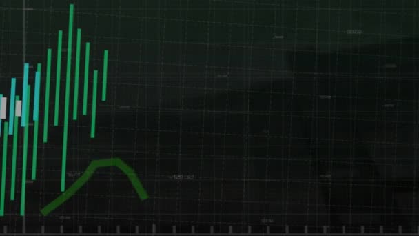 在黑暗背景下对城市景观的财务数据处理动画 全球金融 计算和数据处理概念 — 图库视频影像