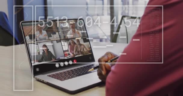 Animering Databehandling Över Afrikansk Amerikansk Affärsman Med Bärbar Dator Videosamtal — Stockvideo