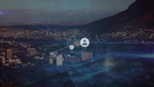 Animace Mediálních Ikon Tvarů Nad Městskou Krajinou Globální Technologie Koncepce — Stock video