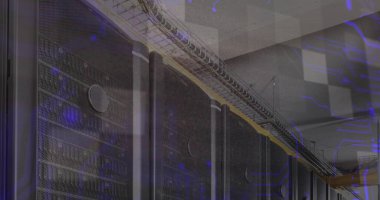 Sunucuların üzerindeki ışık ve şekillerin resmi. Küresel ağ, veri işleme, dijital iletişim ve teknoloji konsepti dijital olarak oluşturulmuş görüntü.