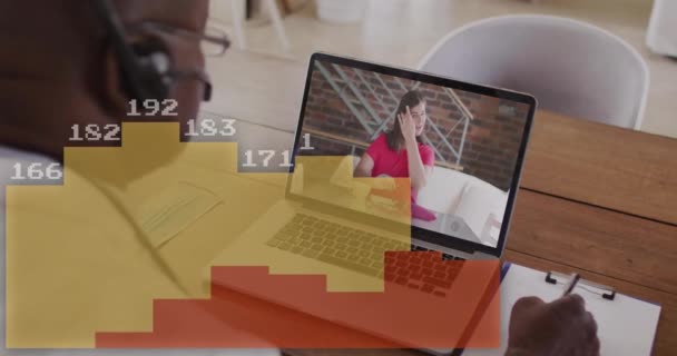 Animation Der Datenverarbeitung Und Des Diagramms Über Diverse Kollegen Die — Stockvideo