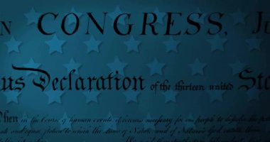 Amerikan bayrağının yıldızlarının canlandırılması ve mavi arka planda bağımsızlık ilanı. 4 Temmuz, Amerikan, vatanseverlik, kutlama ve gelenek, dijital olarak üretilen video.