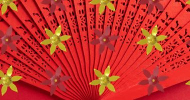 Kırmızı arka planda kopyalama alanı olan Çin desenli animasyon. Çin yeni yılı, şenlik, kutlama ve geleneksel konsept dijital olarak oluşturulmuş video.