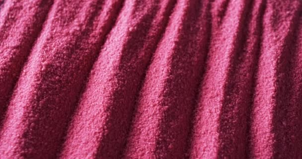 Uma Vista Perto Tecido Rosa Texturizado Com Cristas Distintas Imagem — Vídeo de Stock