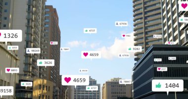 Sosyal medya simgelerinin ve şehir pankartlarındaki numaraların resmi. küresel ağ, sosyal medya, teknoloji ve dijital arayüz kavramı dijital olarak oluşturuldu.