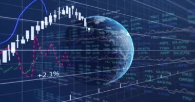 Karanlık arka planda finansal veri işleme animasyonu. Küresel finans, iş, bağlantılar, hesaplama ve veri işleme kavramı dijital olarak oluşturulmuş video.