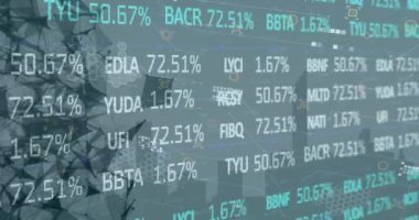 Şebeke üzerinde finansal veri işleme animasyonu. Küresel finans, iş, bağlantılar, hesaplama ve veri işleme kavramı dijital olarak oluşturulmuş video.