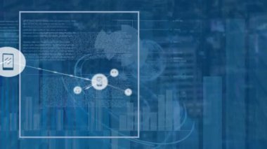 Karanlık arka planda bağlantı ağının ve veri işleme ağının animasyonu. Küresel finans, iş, bağlantılar, hesaplama ve veri işleme kavramı dijital olarak oluşturulmuş video.