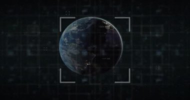 Tüm dünyada işaret ve veri işleme animasyonları. Küresel finans, iş, bağlantılar, hesaplama ve veri işleme kavramı dijital olarak oluşturulmuş video.