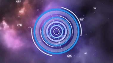 Yıldırım fırtınası gecesi gökyüzünde dairesel tarayıcı veri ve ağ işleme animasyonu. Ağ, veri, dijital arayüz, değişim, enerji ve iletişim, dijital olarak oluşturulmuş video.