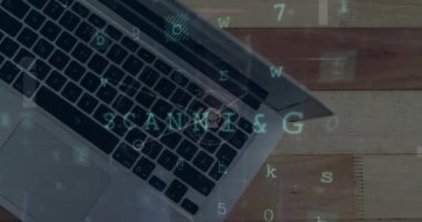 Kötü amaçlı yazılım animasyonu, masaüstü bilgisayar üzerinden ağ ve veri işleme metni tespit etti. Bağlantı, veri, güvenlik, işleme, dijital arayüz ve iletişim, dijital olarak oluşturulmuş video.