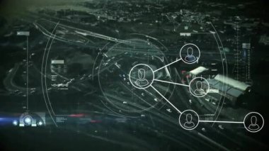 İnsan simgeleri, veri işleme ve şehir manzarası ile bağlantı ağının animasyonu. Dijital olarak oluşturulmuş küresel bağlantılar, hesaplama, dijital arayüz ve veri işleme kavramı.