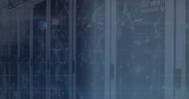 Sunucu odasında veri işleme ve tarama animasyonu. Küresel teknoloji, bilgisayar ve dijital arayüz kavramı dijital olarak oluşturulmuş video.