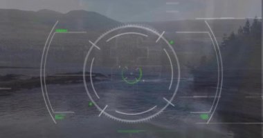 Pound sembolü ve manzarası üzerinde tarama yapan bir teleskop animasyonu. Küresel teknoloji ve dijital arayüz konsepti dijital olarak oluşturulmuş video.