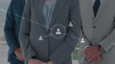 Kafkasyalı mutlu iş arkadaşları üzerinde insan ikonlarının animasyonu. Başparmakları havada. Ağ, veri, bağlantı, iş, takım çalışması ve iletişim, dijital olarak oluşturulmuş video.