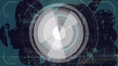 Tarama ve şekiller üzerinden veri işleme animasyonu. Küresel teknoloji ve dijital arayüz konsepti dijital olarak oluşturulmuş video.