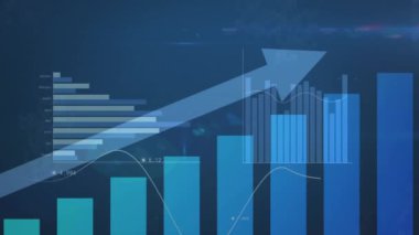 Mavi arka planda finansal veri işleme animasyonu. Küresel iş, finans, bilgisayar ve dijital arayüz kavramı dijital olarak oluşturulmuş video.