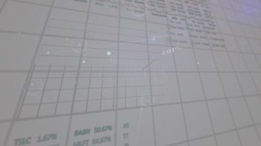 Gri arka planda finansal veri işleme animasyonu. Küresel finans, iş, bağlantılar, hesaplama ve veri işleme kavramı dijital olarak oluşturulmuş video.