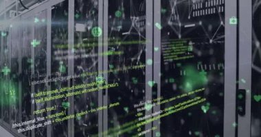 Sunucu odasındaki veri işleme ve şekillerin animasyonu. küresel teknoloji ve dijital arayüz kavramı dijital olarak oluşturulmuş video.