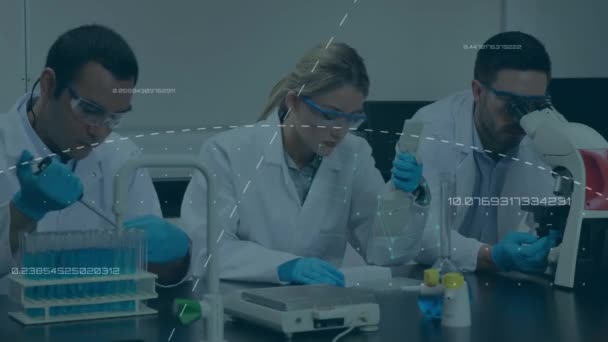 Animação Processamento Dados Científicos Sobre Diversos Cientistas Laboratório Conceito Ciência — Vídeo de Stock