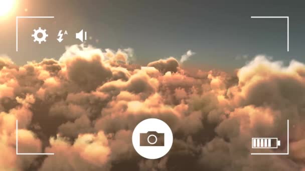 在云彩和太阳之上的相机屏幕动画 全球技术和数字接口概念数字生成视频 — 图库视频影像