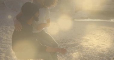 Dışarıda egzersiz yapan kadın ve erkek arasındaki bağlantı ağının animasyonu. Emeklilik sporları ve aktif yaşlı yaşam tarzı konsepti.