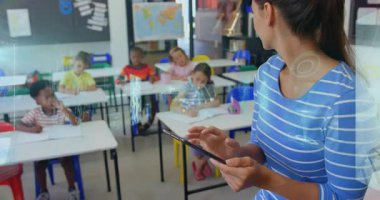 Bağlantıları kullanarak okul çocukları üzerinden bağlantı ağının animasyonu. Okula ve eğitim konseptine dönüş.