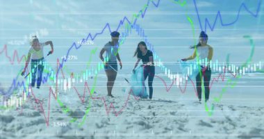 Kumsalı temizleyen çeşitli gönüllülerin veri işleme animasyonları. Küresel ekoloji ve dijital arayüz kavramı dijital olarak oluşturulmuş video.