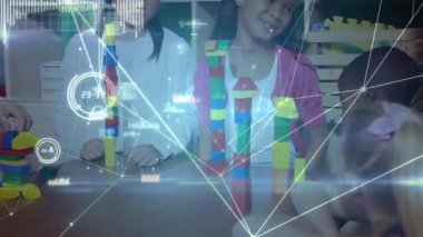 Sınıf arkadaşları, eğitim dostu rekabette tabloları dijital ortamda üst üste yığıyor. Çocuklar, takım çalışması, yaratıcılık, eğitim, dijital oyun, geliştirme