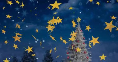 Noel ağacı üzerine yazılmış mutlu noel mesajlarının animasyonu. Noel, kutlama ve dijital arayüz kavramı dijital olarak oluşturulmuş video.