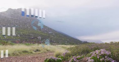 Bulutlu gökyüzünün altındaki yamaçtaki çayır, parmaklıkların solup gittiğini, dünyanın döndüğünü, teknolojinin geri çekildiğini gösteriyor. Peyzaj, doğa, dinginlik, dijital, arayüz, teknoloji, sükunet