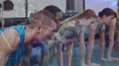 Şınav çeken farklı insanların istatistik ve veri işleme animasyonları. Spor, egzersiz, fitness ve veri işleme konsepti dijital olarak oluşturulmuş video.