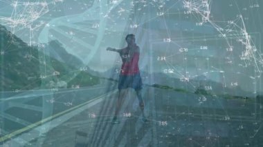 Afrika kökenli Amerikalı fit bir adamın yol boyunca uzanan dünya çapındaki bağlantıların animasyonu. Spor ve spor teknolojisi kavramı