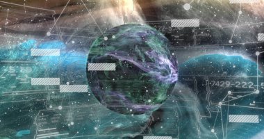 Merkezi mor-yeşil gezegen kozmik veri arayüzünde dönüyor, nebula bulutları ve ağ hatlarıyla. Fütürist, soyut, kozmik, dijital, holografik, bilim, teknoloji